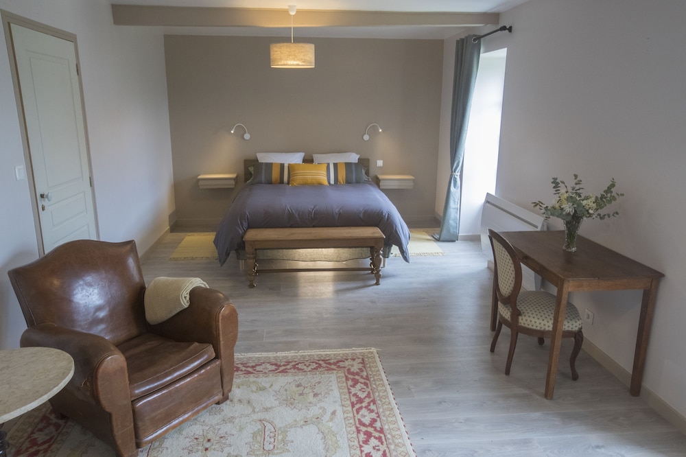 Double Room (Ella)