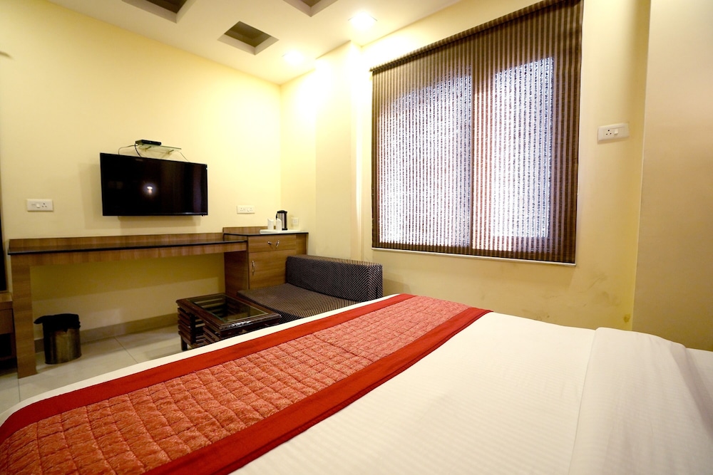 Deluxe Room - Photo 2