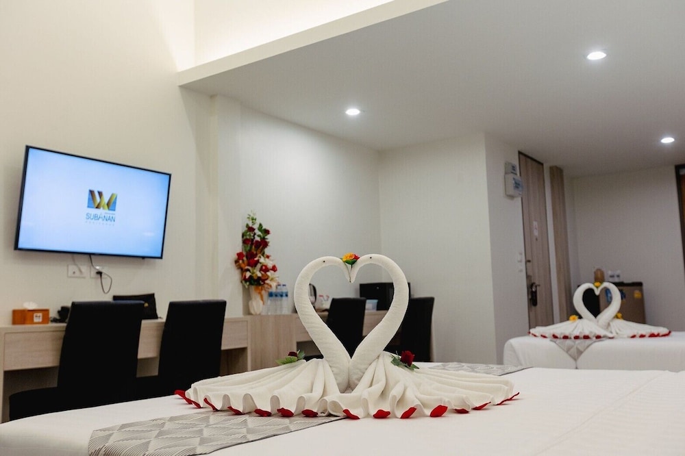 Quadruple Room - Photo 6