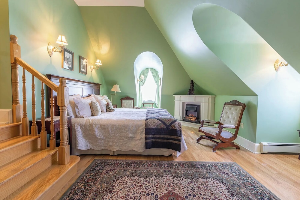 Luxury Room (located on the third floor) photo 2