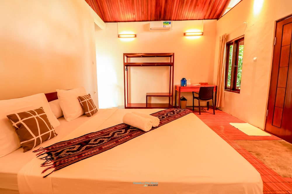 Comfort Villa, 1 Queen Bed, Beach View photo 3