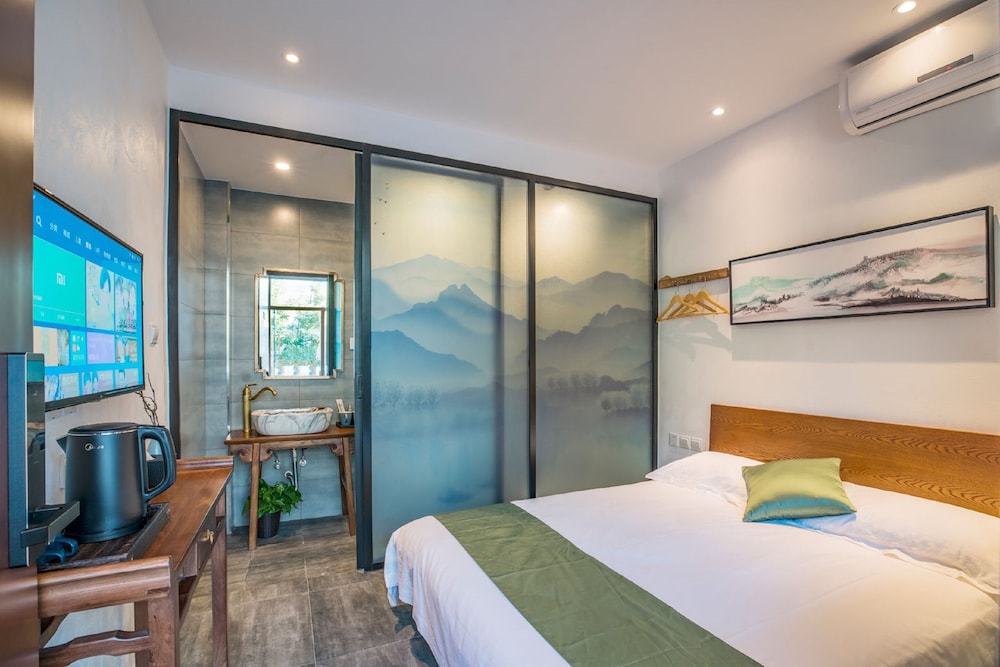 Deluxe Double Room photo 3