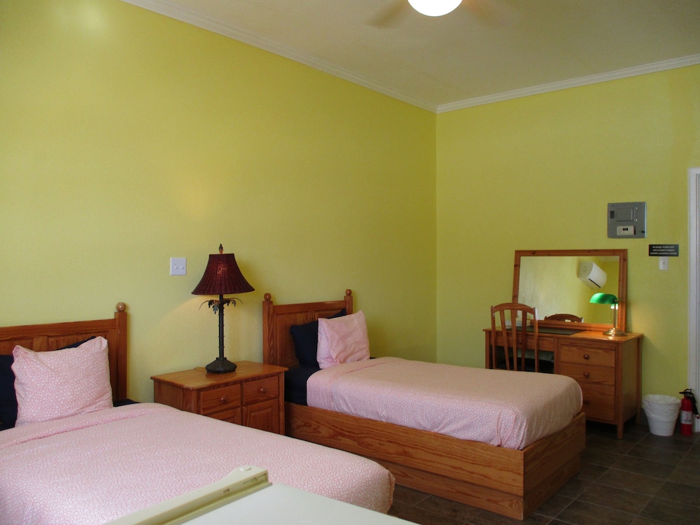Family Room, Multiple Beds, Private Bathroom, Partial Sea View