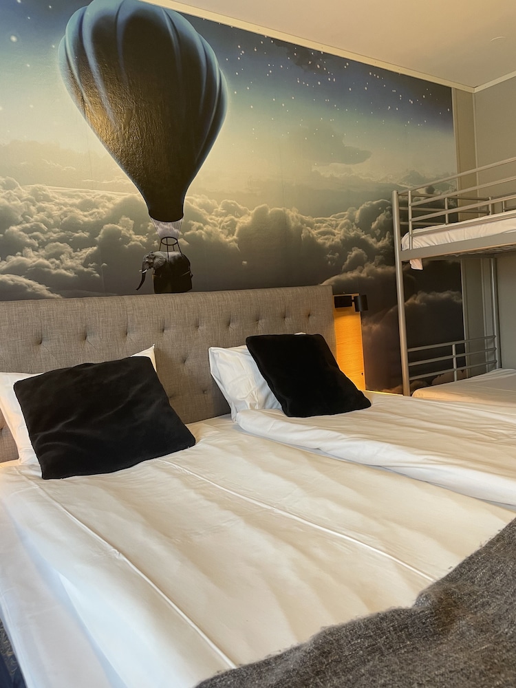 Premium Room With Bunk Bed photo 1