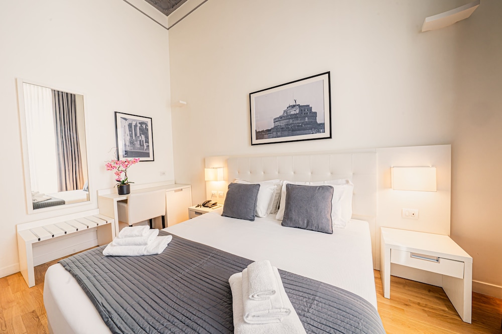 Deluxe Triple Room photo 3