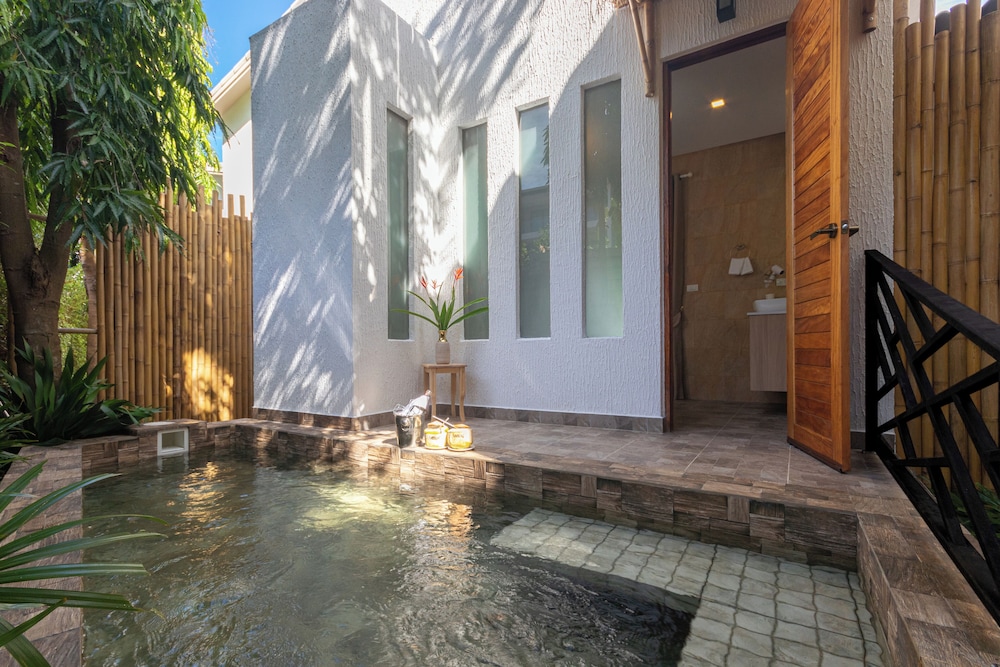 Deluxe Private Plunge Pool Villa - Photo 4