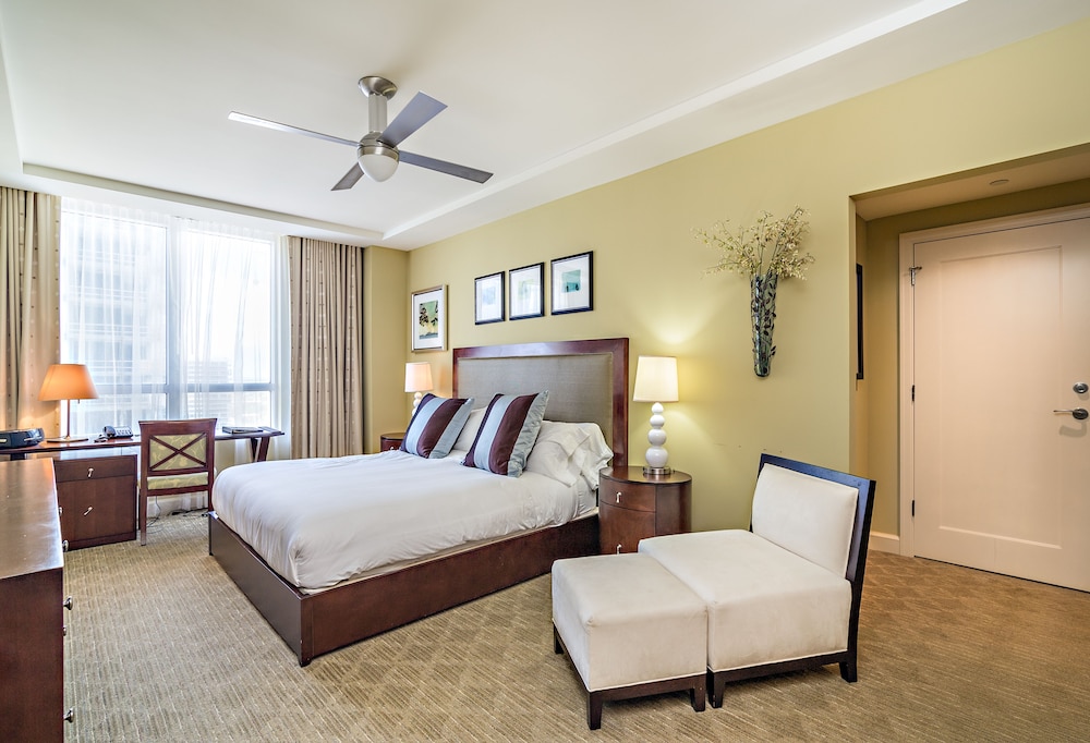 2 Bedroom Condominium, 1 King, 2 Double beds, Dining Table for 6, Ocean view, Balcony (1608) photo 1