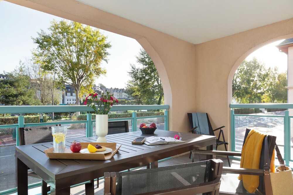 Apartment 6 people - 2 bedrooms - Street side -  Harbor buildings photo 2