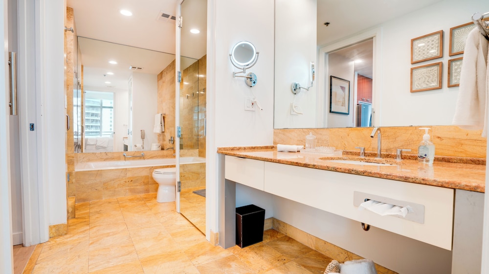 Signature Condo, Ocean View photo 3