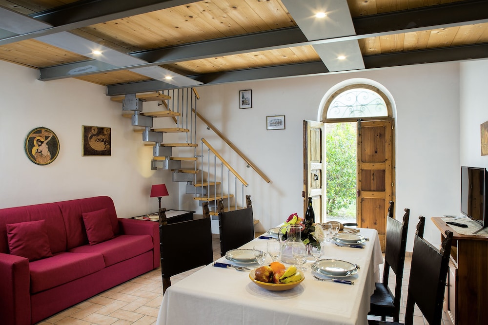 Family Apartment, 1 Bedroom, Kitchen, Annex Building photo 1