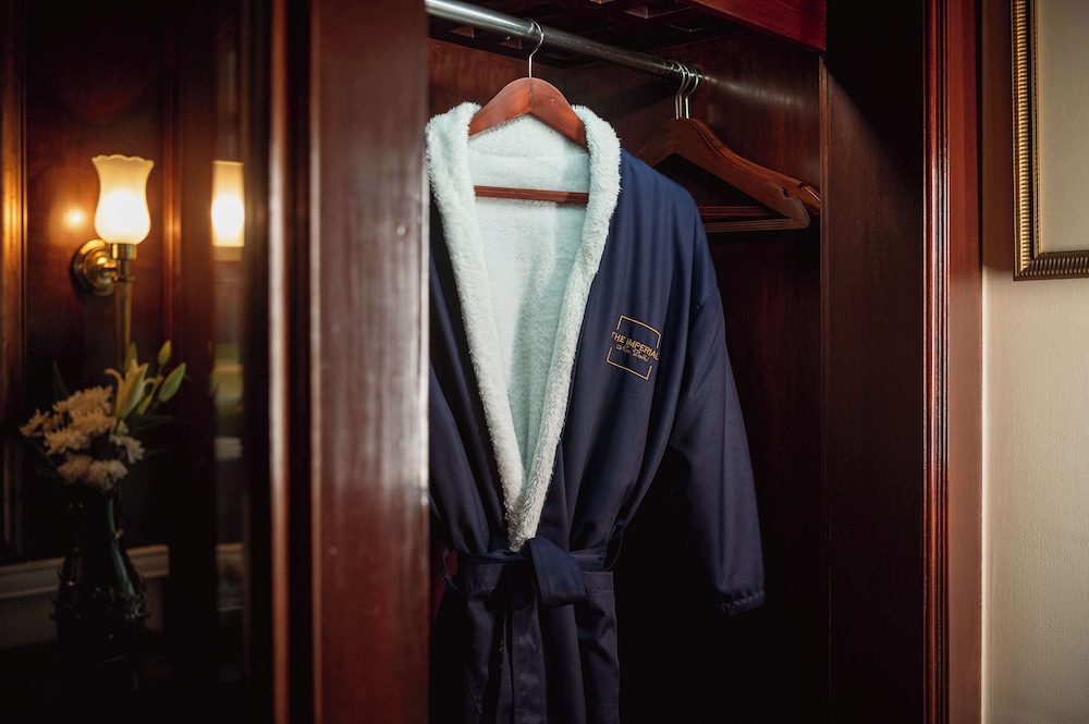 Suite (The Imperial)