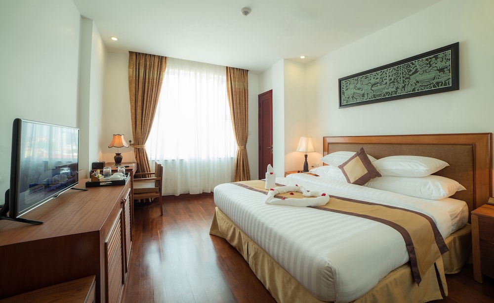 Superior Double Room, City View photo 3