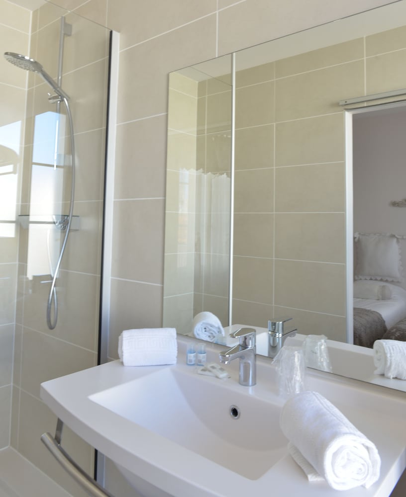 Deluxe Double Room, Pool Access