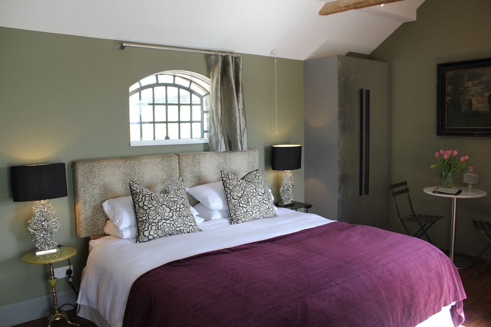 Design Room, 1 King Bed, Non Smoking, Courtyard View photo 3