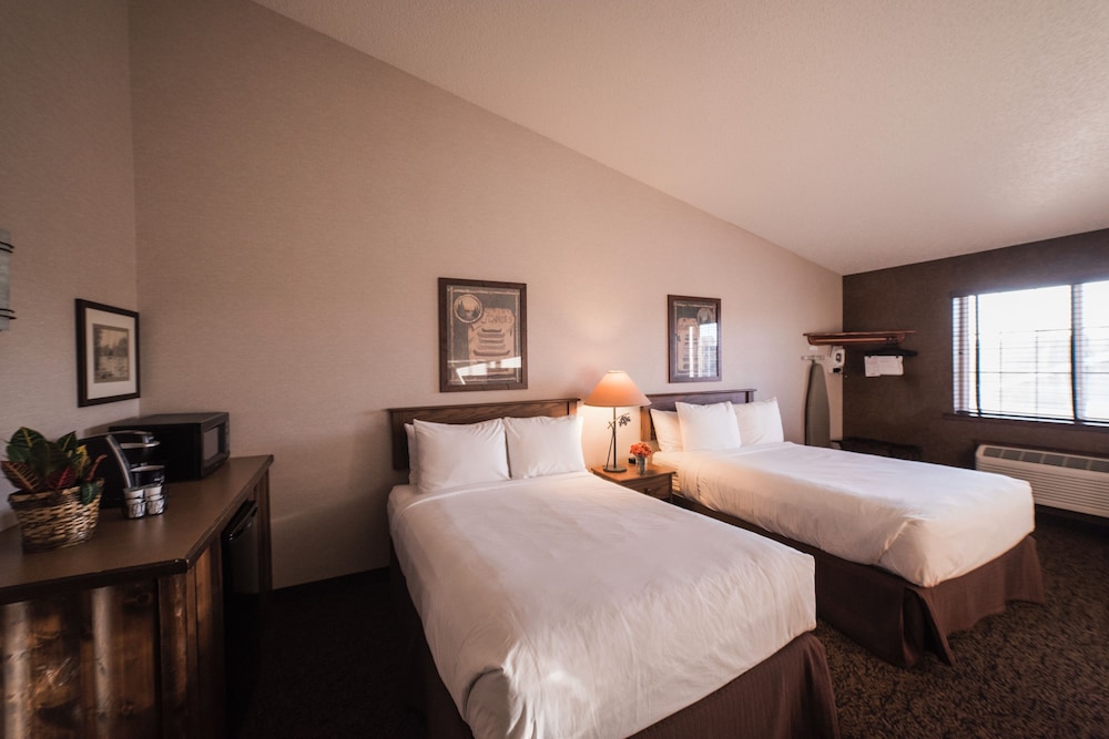 Deluxe Single Room, 2 Double Beds - Photo 1