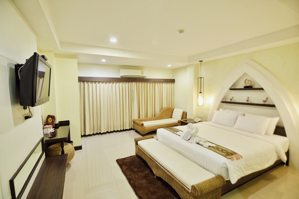 Deluxe Room - Photo 4