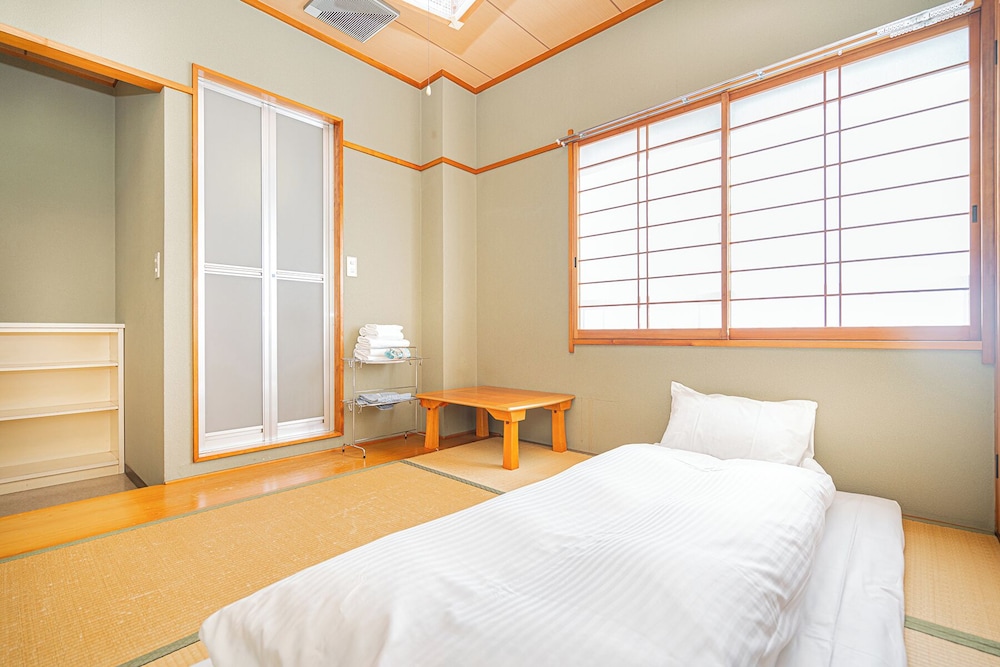 Economy Single Room, Non Smoking