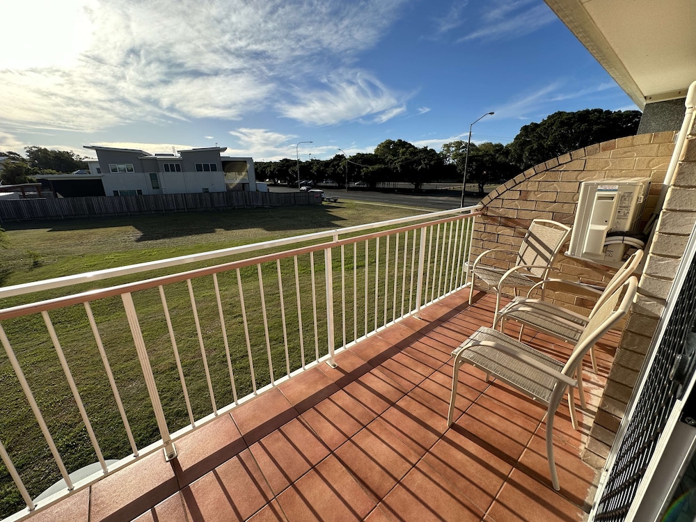 Suite, Multiple Beds, Non Smoking, Balcony - Photo 9