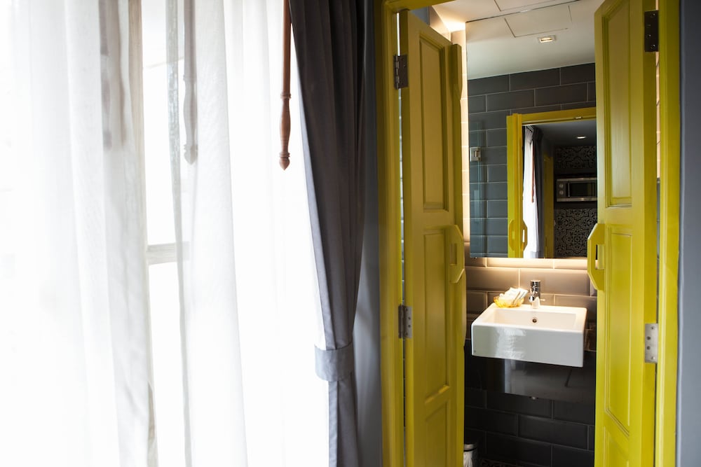 Deluxe Room with Free Minibar photo 3