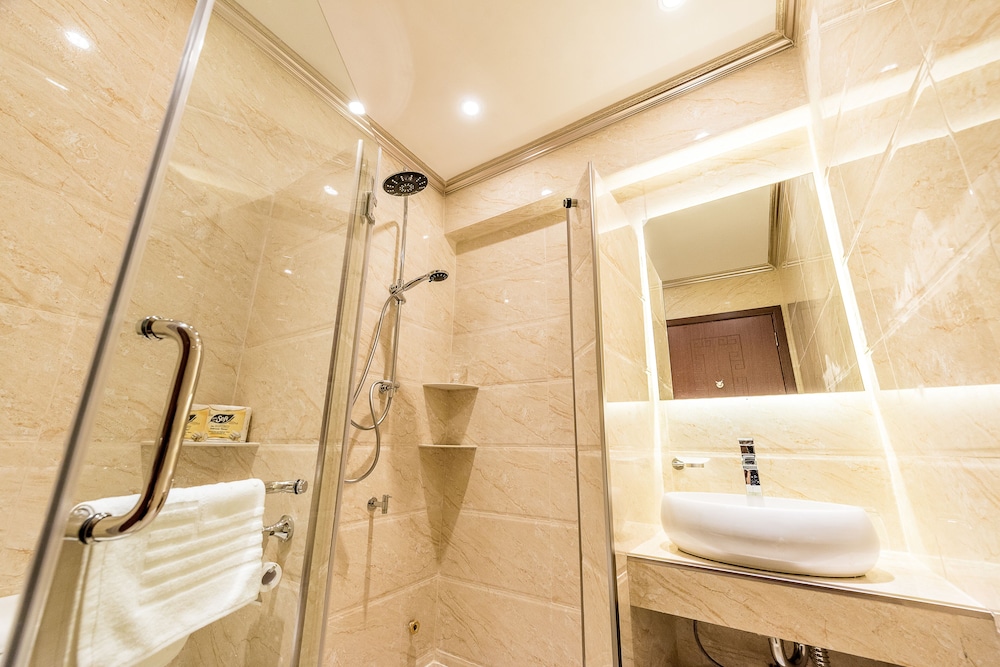 Deluxe Double Room (CJ 1) - Photo 10