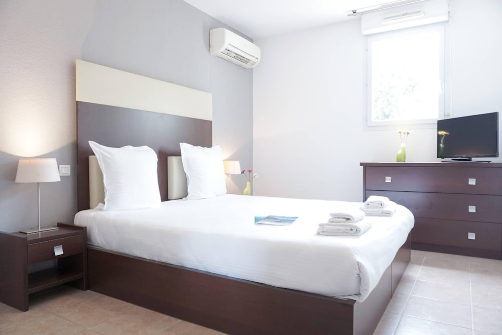 Standard Villa, Multiple Beds, Non Smoking - Photo 1