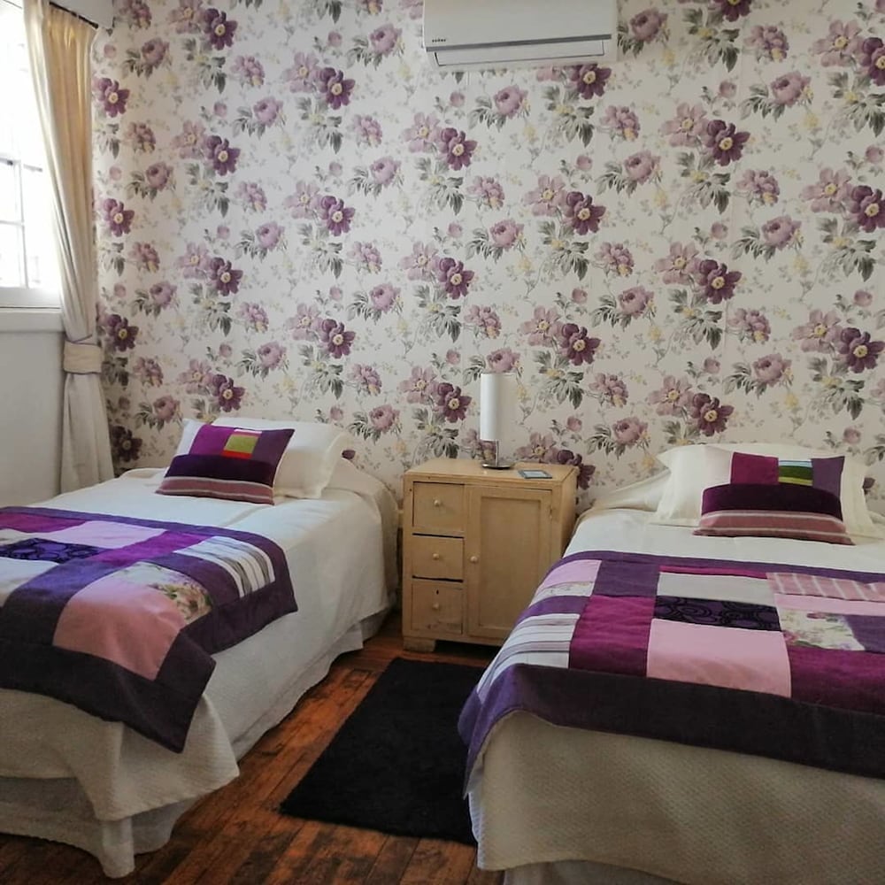 Basic Triple Room, Multiple Beds, Courtyard View photo 1