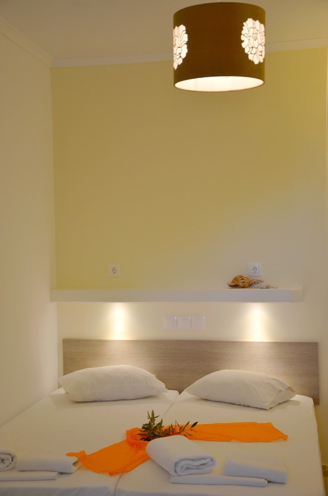 Deluxe Double Room, 1 Double Bed with Sofa bed - Photo 2