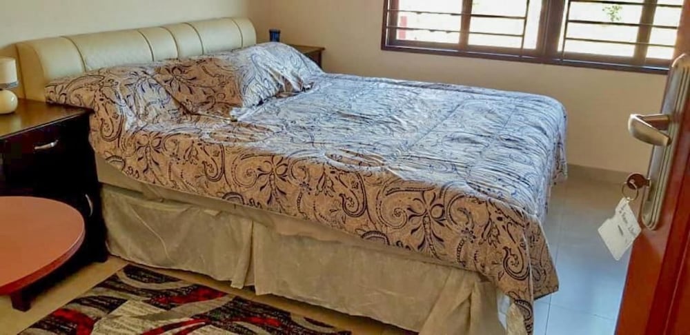 House, 3 Bedrooms photo 1