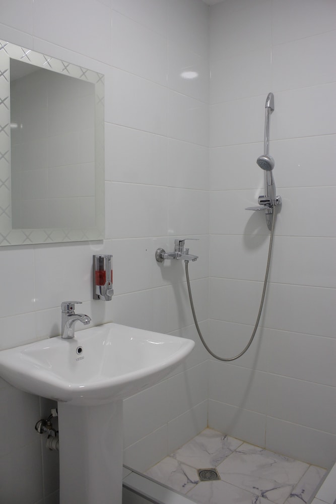 Basic Triple Room photo 3