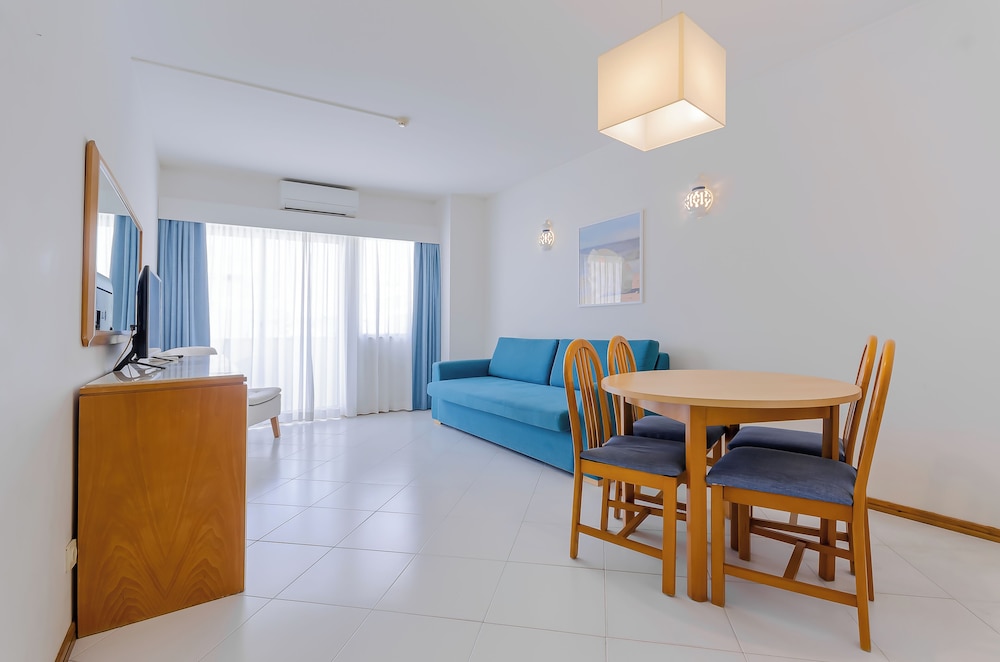 Apartment, 1 Bedroom, Partial Sea View - Photo 9