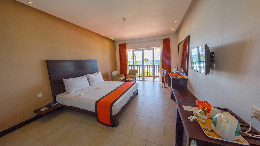 Deluxe Room, Sea View - Photo 5