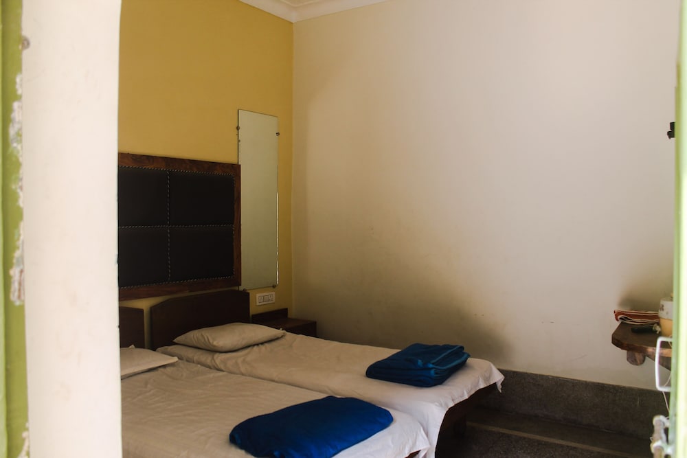 Basic Double Room, 3 Bedrooms photo 1