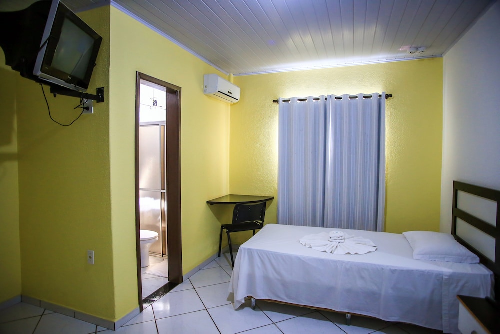 Quarto Solteiro Luxo Com Ar Condicionado