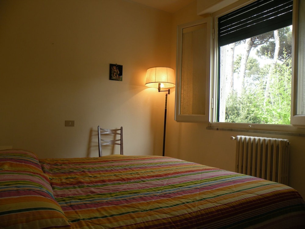 House, 3 Bedrooms, Patio, Garden View photo 3
