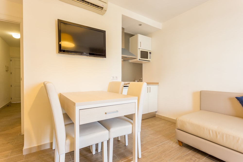 Apartment, 1 Bedroom, Balcony, Annex Building (30m from hotel) - Photo 3