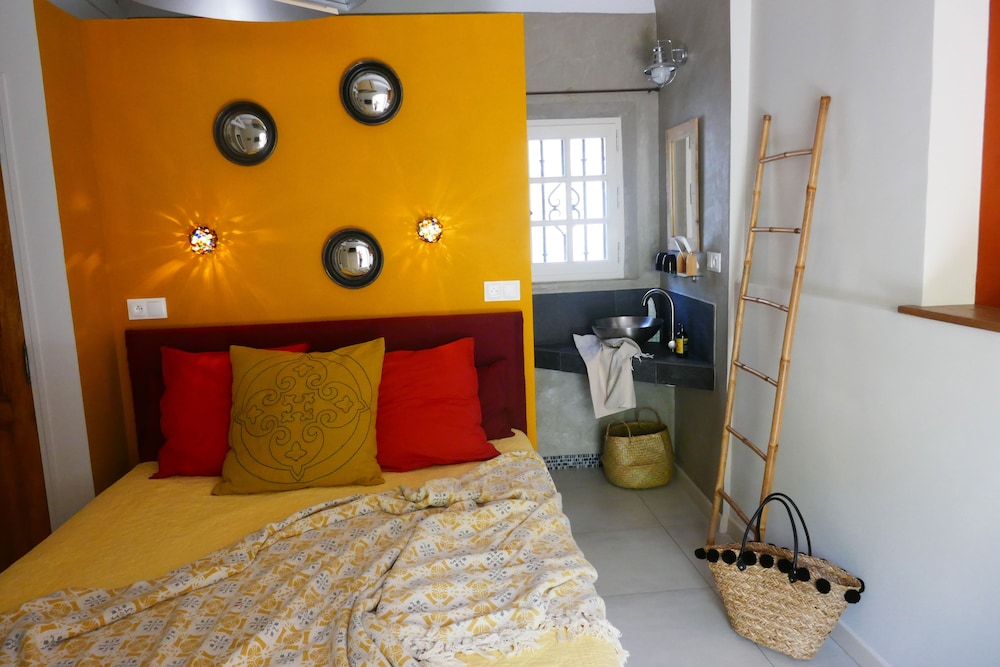 Double Room, Terrace, Garden View (Salin)