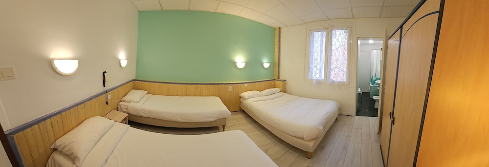 Classic Quadruple Room - Photo 1