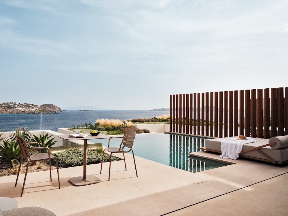 The Coast Grand Suite with Pool and Sea View photo 3