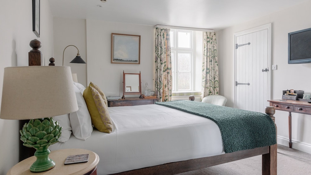 Classic Double Room, Ensuite photo 2