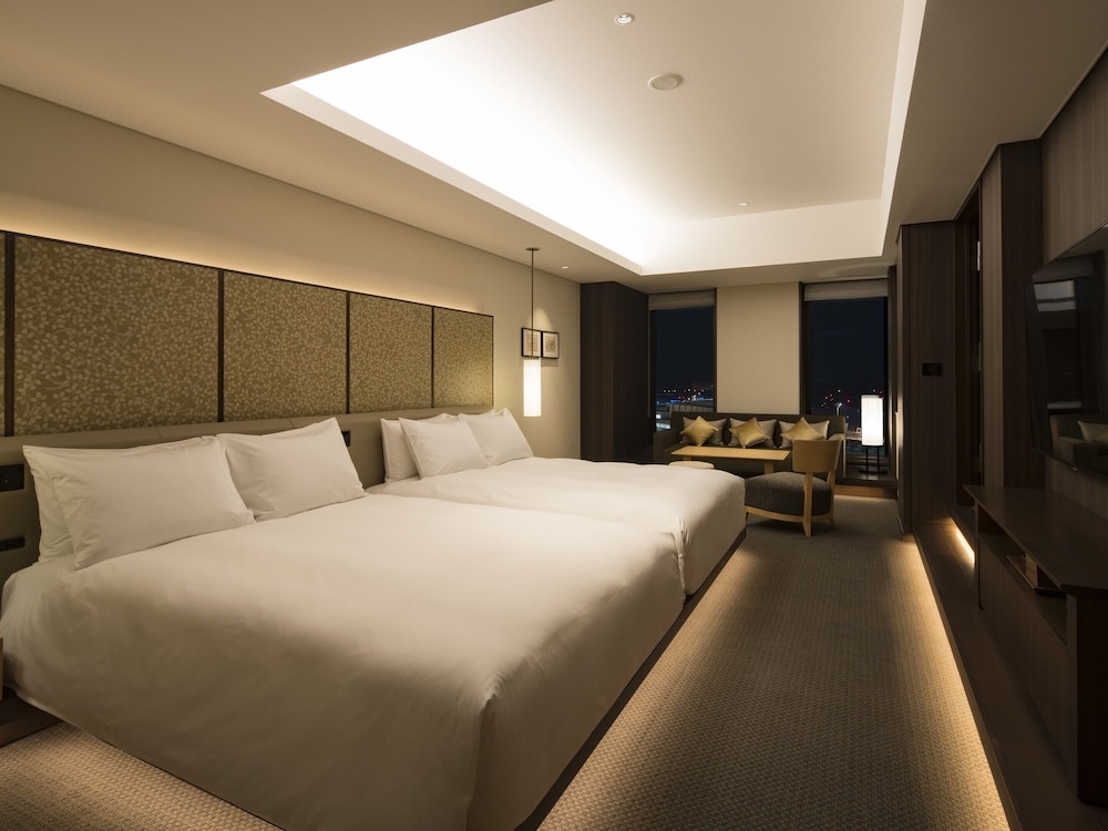 Portom Suite Room - Photo 2