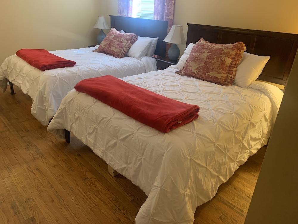 Deluxe Quadruple Room, 2 Queen Beds, Garden View photo 1