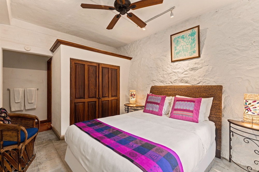 Standard Double Room, Ensuite (Suite 79) photo 2