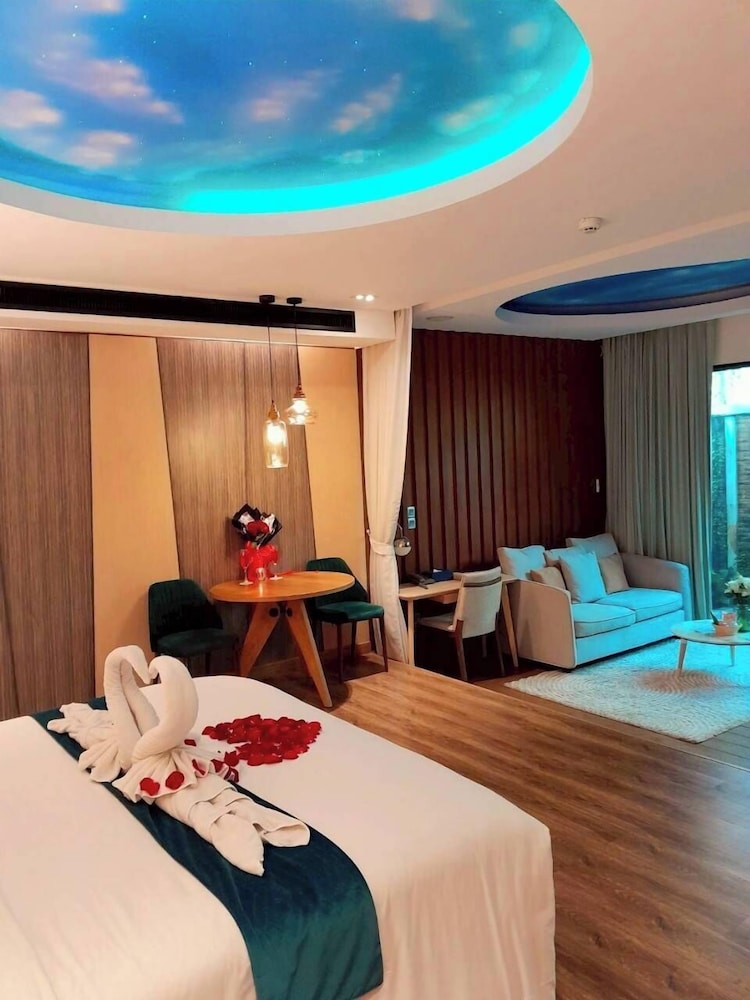 Luxury Double Room Single Use photo 3