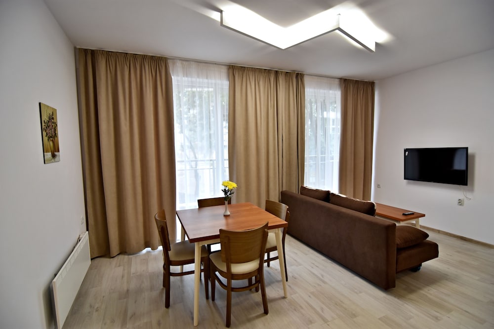 Apartment 24, Balcony photo 3