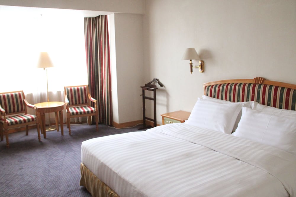 Deluxe Room, 1 King Bed - Photo 1