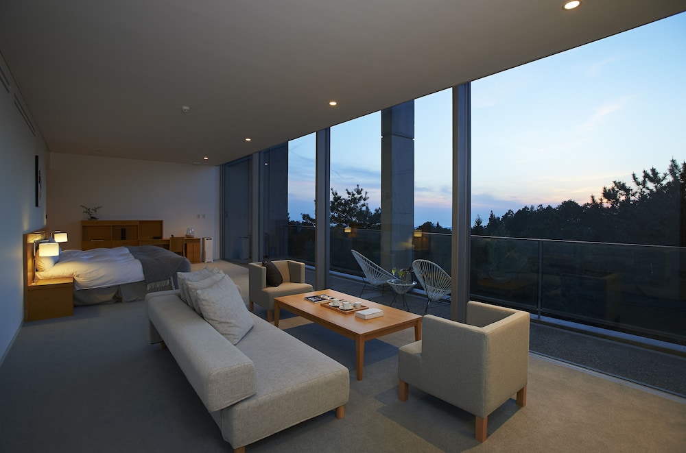 Suite with Sofa Bed and Open-Air-Bath, Forrest View photo 3