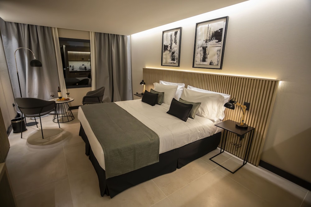 Deluxe Double or Twin Room, Non Smoking, Balcony