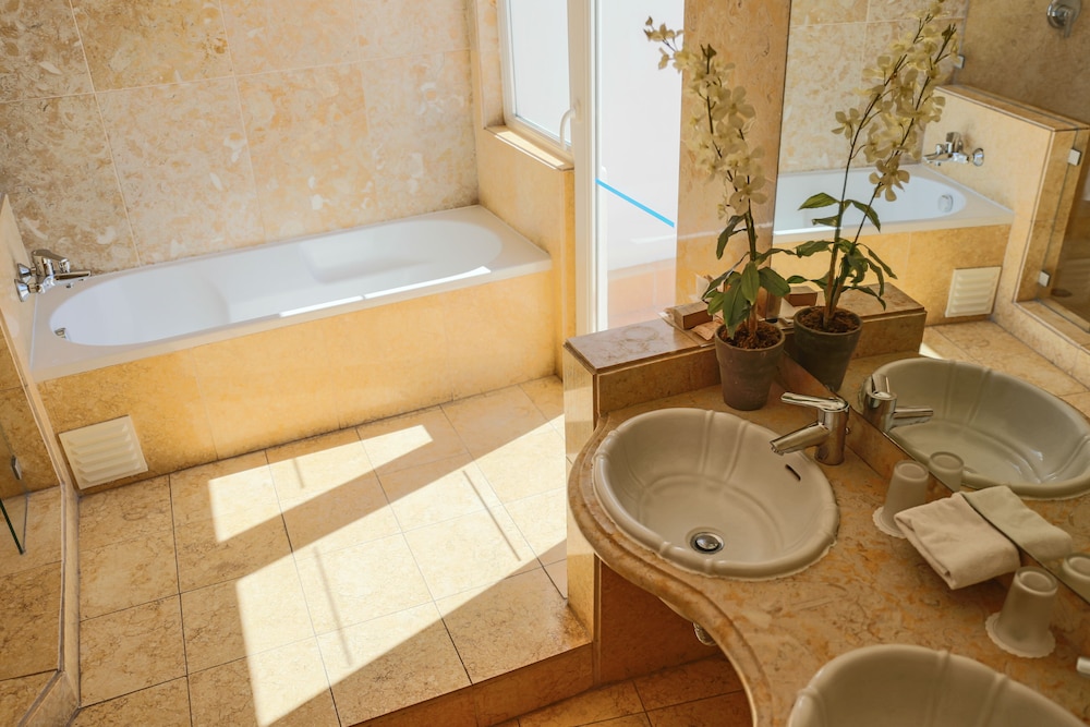 Deluxe Double Room, Sea View - Photo 6