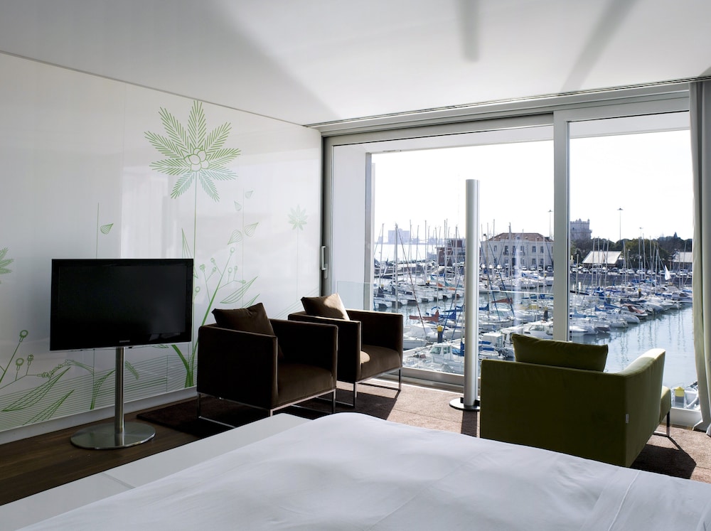 Deluxe Room, Marina View - Photo 6