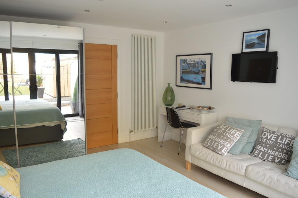 Deluxe Double Room, Garden View